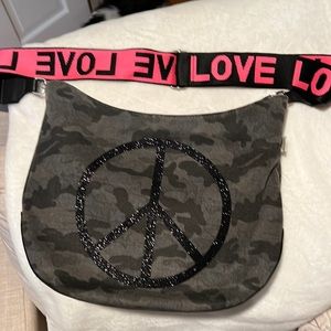 Quilted koala cross body city bag